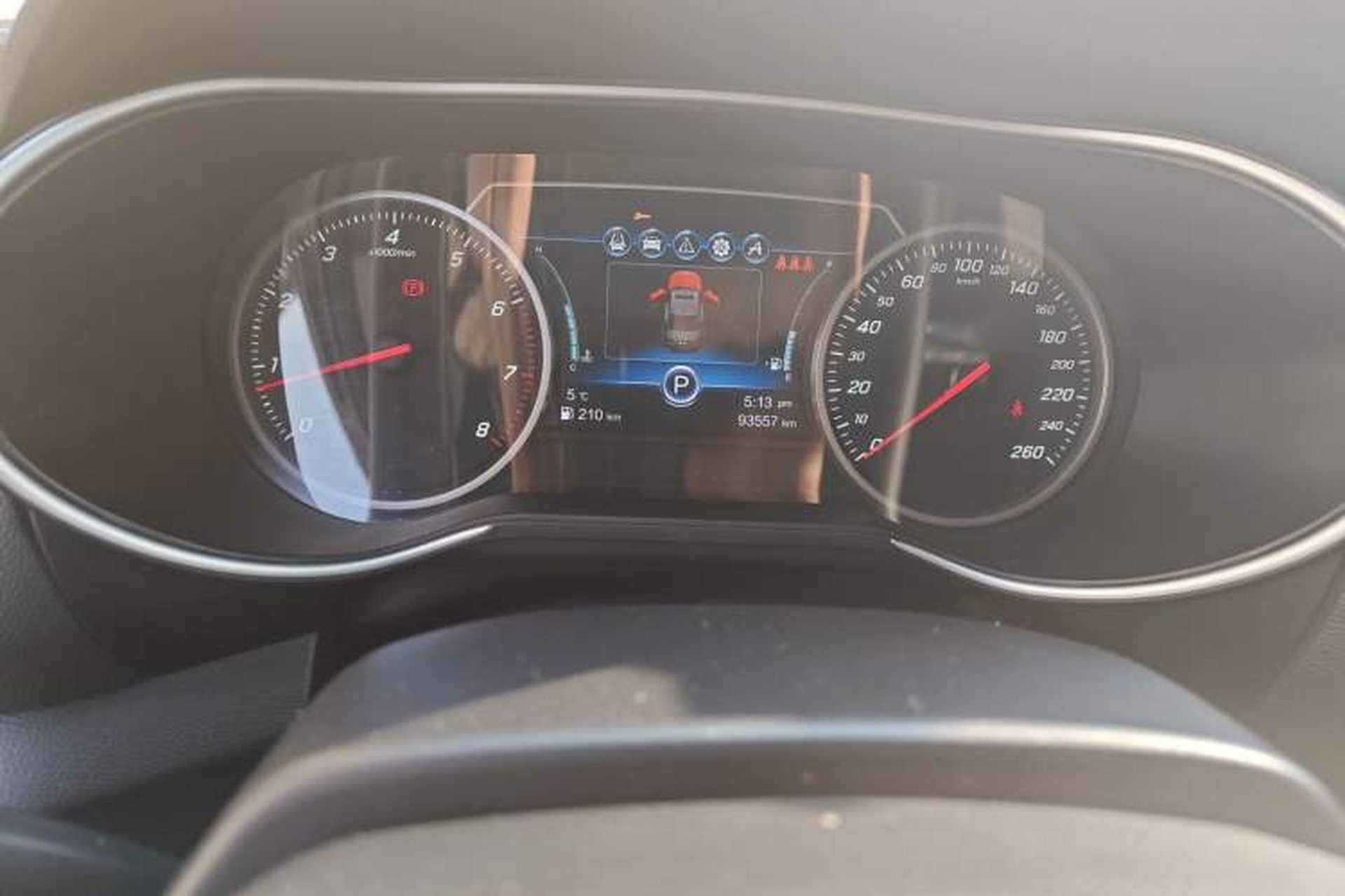 Used Hongqi H5 2018 30TD Smart Connect Enjoy Edition Odometer Close Up