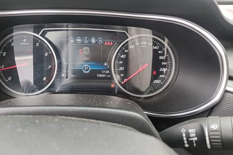 Used Hongqi H5 2018 30TD Smart Connect Dynamic Edition Odometer Close Up