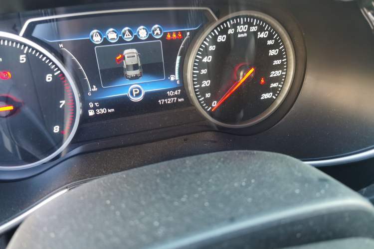 Used Hongqi H5 2018 30TD Smart Connect Dynamic Edition Odometer Close Up