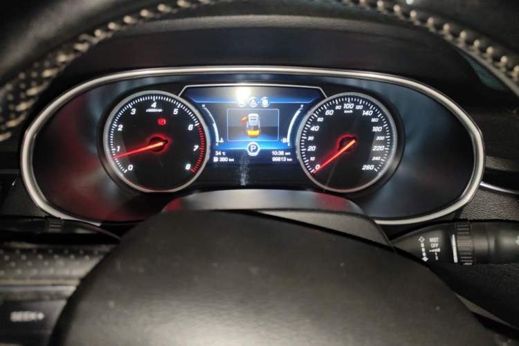 Used Hongqi H5 2018 30TD Dynamic Edition Odometer Close Up