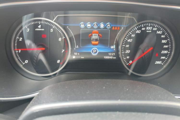 Used Hongqi H5 2018 30TD Smart Connect Dynamic Edition Odometer Close Up