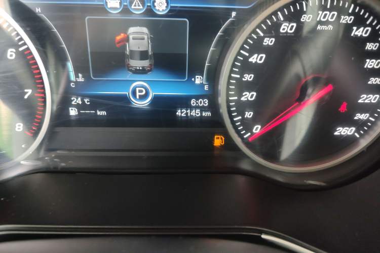 Used Hongqi H5 2018 30TD Dynamic Edition Odometer Close Up