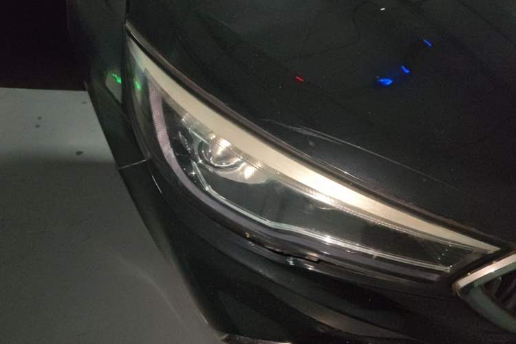 Used Hongqi H5 2018 30TD Smart Connect Dynamic Edition Right Front Headlight