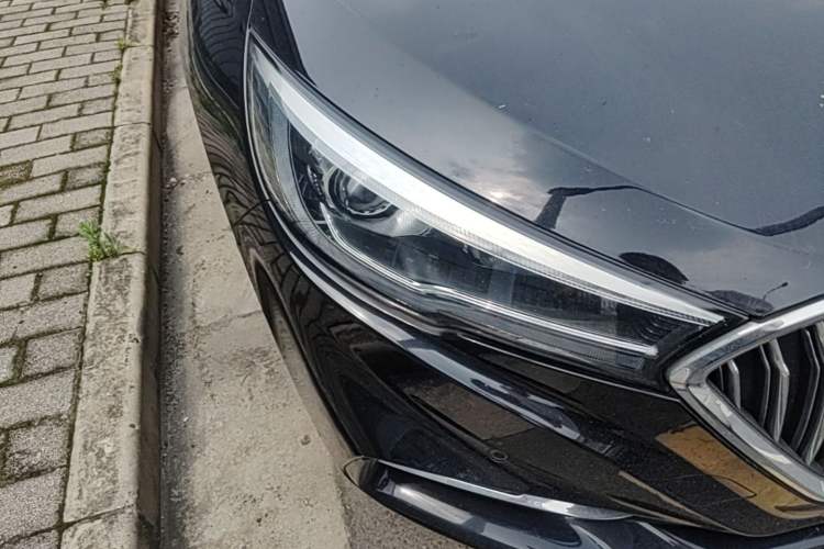 Used Hongqi H5 2018 30TD Smart Connect Dynamic Edition Right Front Headlight