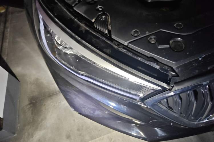 Used Hongqi H5 2018 30TD Smart Connect Dynamic Edition Right Front Headlight