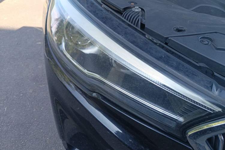 Used Hongqi H5 2018 30TD Smart Connect Dynamic Edition Right Front Headlight