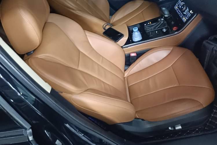 Used Hongqi H5 2018 30TD Smart Connect Dynamic Edition Right Front Seat