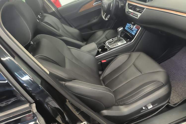 Used Hongqi H5 2018 30TD Smart Connective Dynamic 60th Anniversary Edition Right Front Seat
