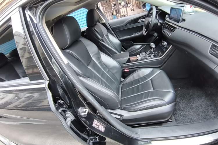 Used Hongqi H5 2018 30TD Dynamic Edition Right Front Seat