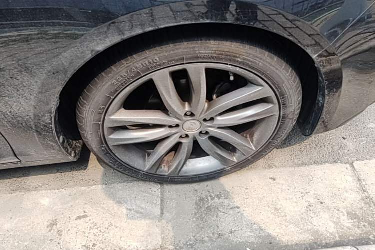 Used Hongqi H5 2018 30TD Smart Connect Dynamic Edition Right Front Wheel Hub