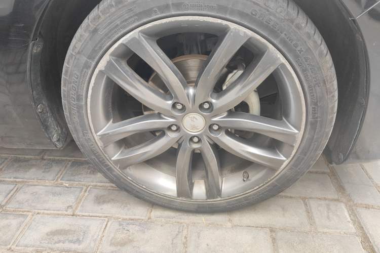 Used Hongqi H5 2018 30TD Smart Connect Dynamic Edition Right Front Wheel Hub