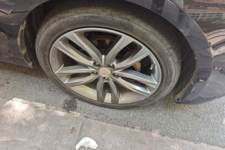 Used Hongqi H5 2018 30TD Smart Connect Dynamic Edition Right Front Wheel Hub