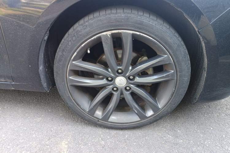 Used Hongqi H5 2018 30TD Smart Connect Dynamic Edition Right Front Wheel Hub