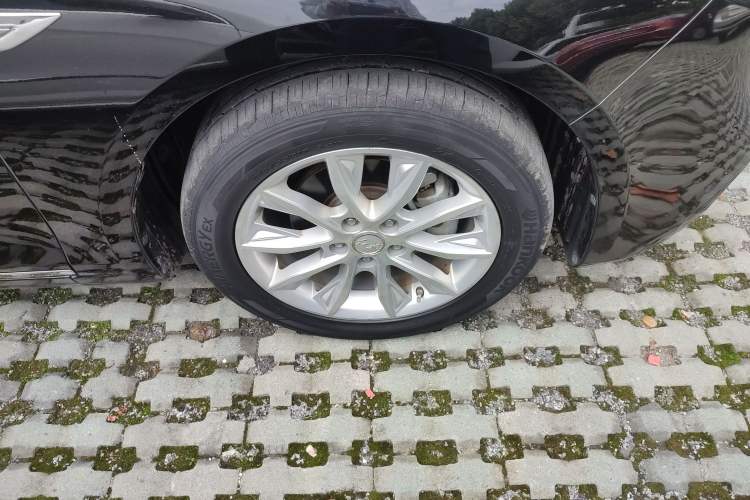 Used Hongqi H5 2018 30TD Dynamic Edition Right Front Wheel Hub