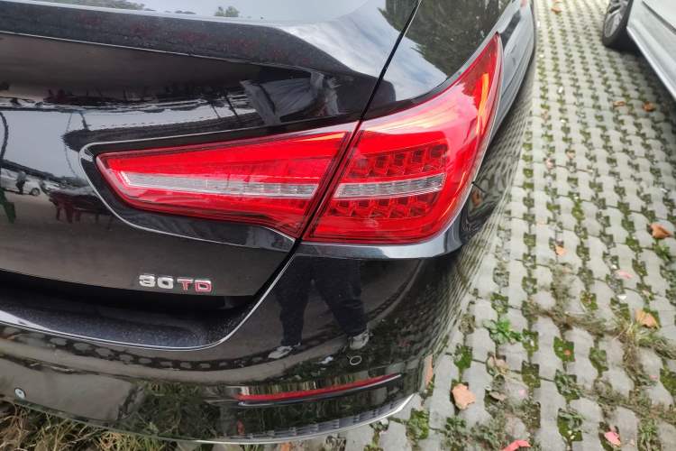 Used Hongqi H5 2018 30TD Dynamic Edition Right Rear Taillight