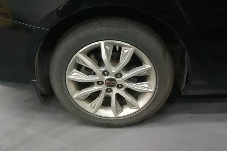 Used Hongqi H5 2018 30TD Dynamic Edition Right Rear Wheel Hub