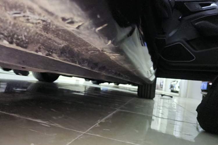 Used Hongqi H5 2018 30TD Dynamic Edition Right Side Sill