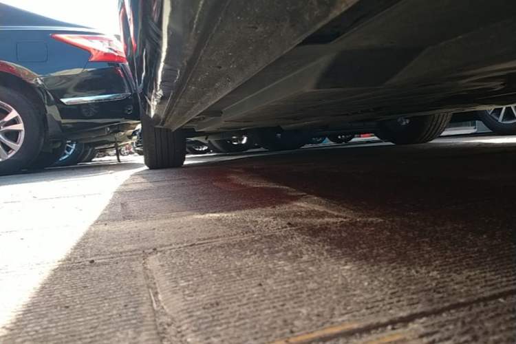 Used Hongqi H5 2018 30TD Dynamic Edition Right Side Sill