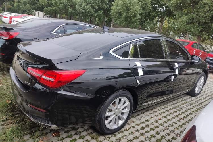 Used Hongqi H5 2018 30TD Dynamic Edition Right Side