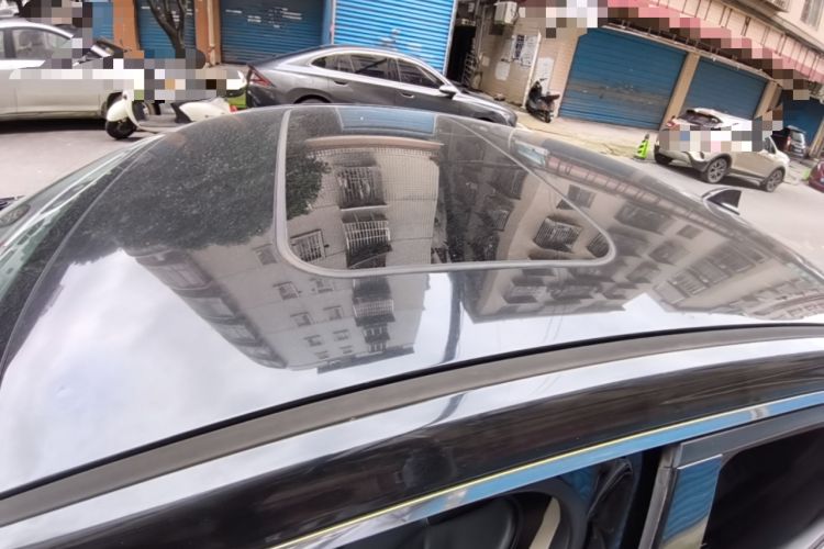 Used Hongqi H5 2018 30TD Dynamic Edition Roof