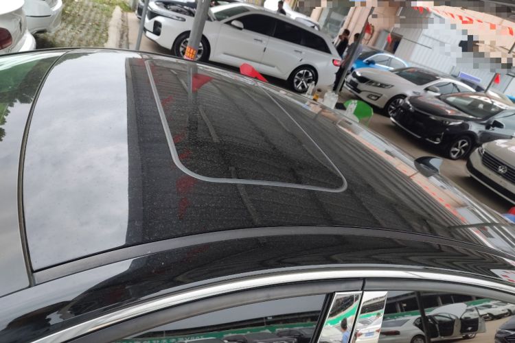 Used Hongqi H5 2018 30TD Dynamic Edition Roof
