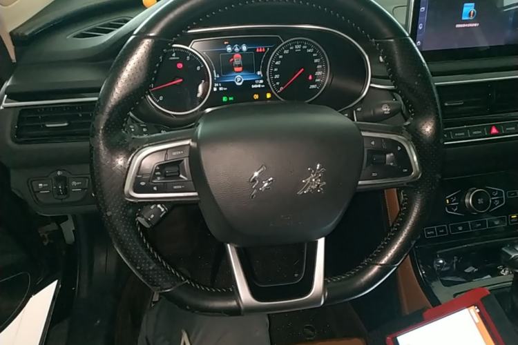 Used Hongqi H5 2018 30TD Smart Connect Dynamic Edition Steering Wheel