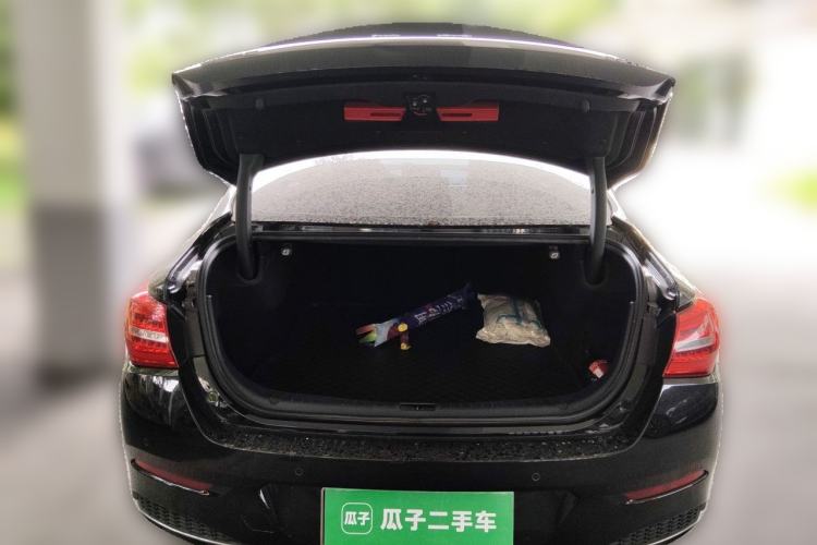 Used Hongqi H5 2018 30TD Dynamic Edition Trunk