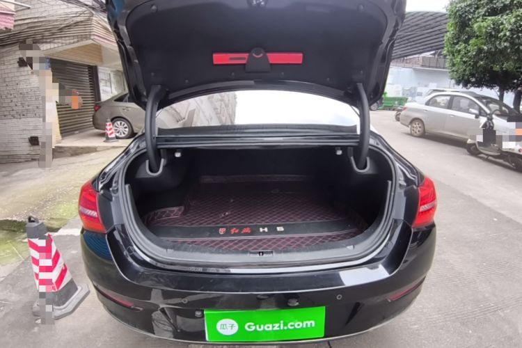 Used Hongqi H5 2018 30TD Dynamic Edition Trunk