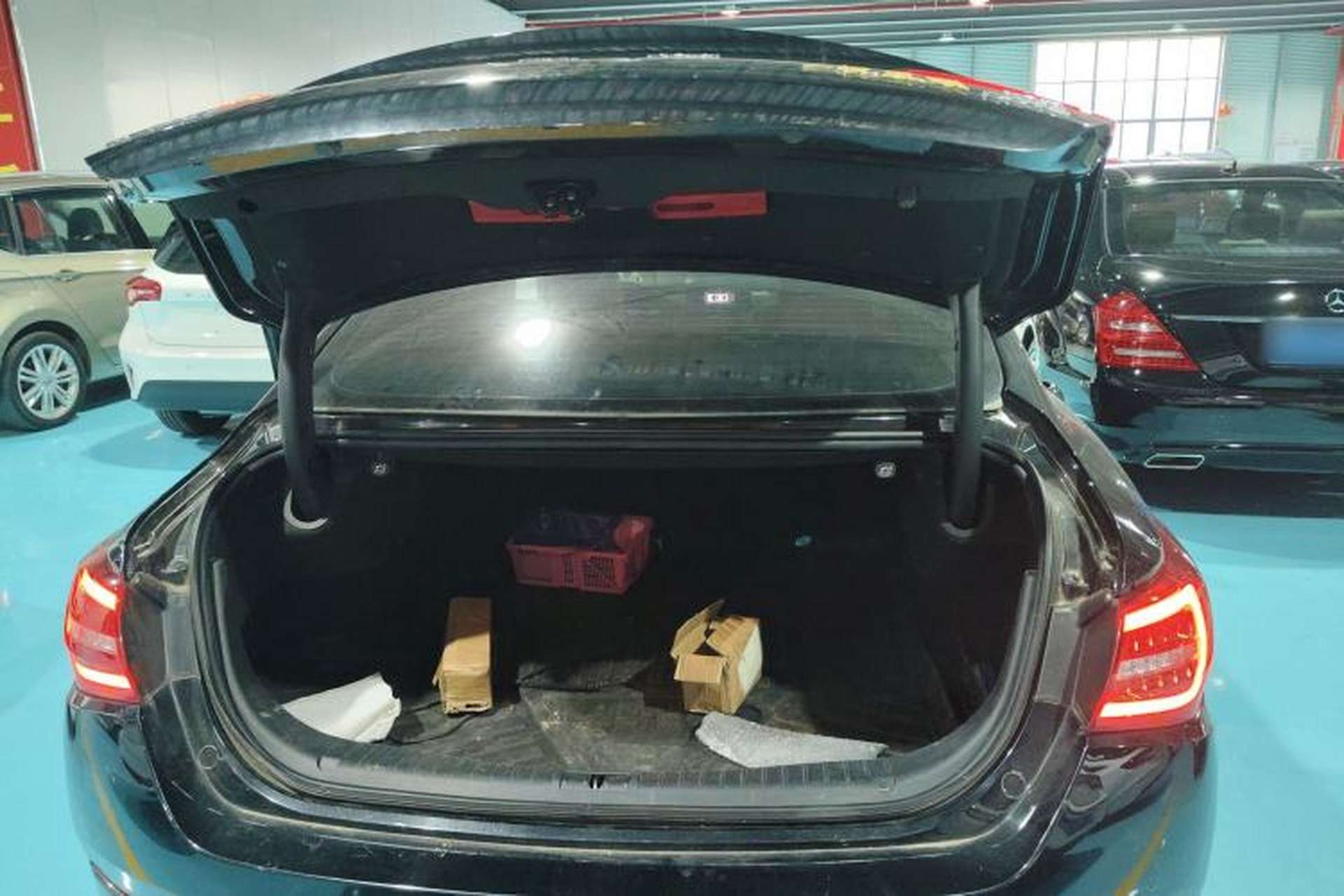 Used Hongqi H5 2018 30TD Smart Connect Dynamic Edition Trunk