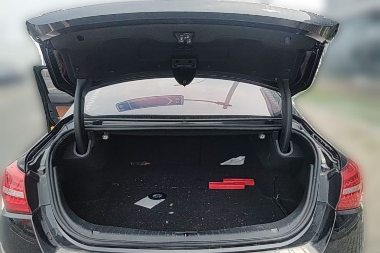 Used Hongqi H5 2018 30TD Smart Connect Dynamic Edition Trunk