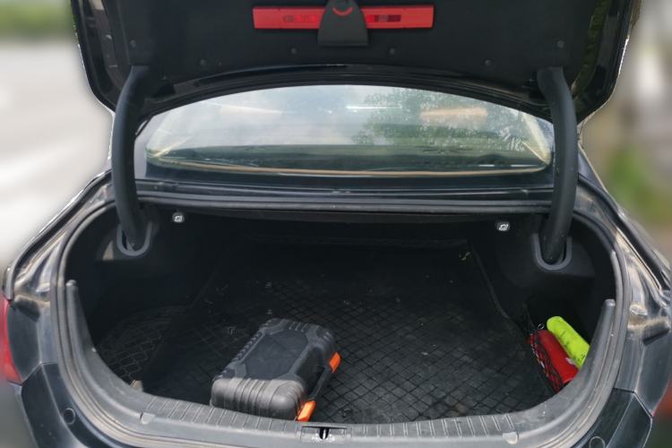 Used Hongqi H5 2018 30TD Smart Connect Dynamic Edition Trunk