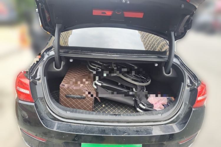 Used Hongqi H5 2018 30TD Smart Connect Dynamic Edition Trunk