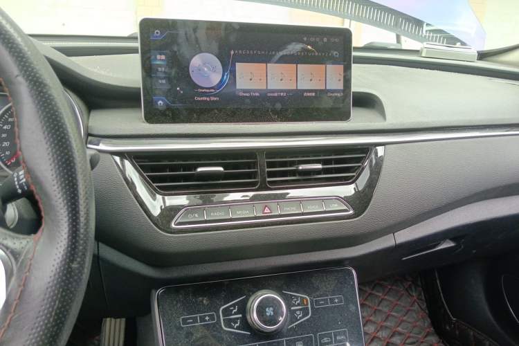 Used Hongqi H5 2018 30TD Dynamic Edition Audio And AC Panel