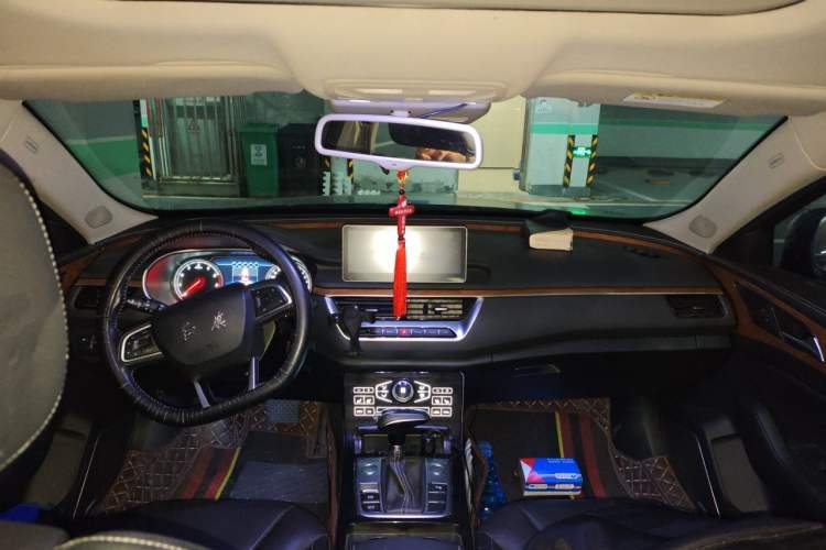 Used Hongqi H5 2018 30TD Smart Connect Enjoy Edition Center Console