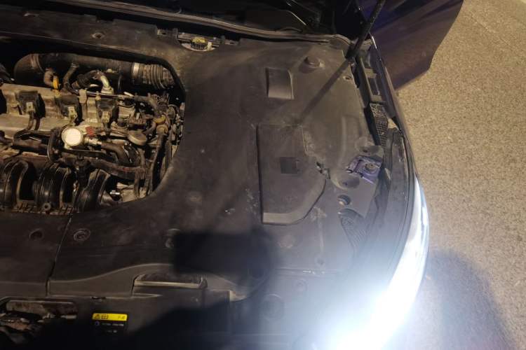 Used Hongqi H5 2018 30TD Smart Connect Dynamic Edition Engine Bay Left