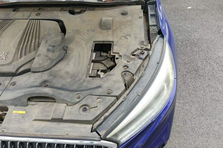 Used Hongqi H5 2018 30TD Dynamic Edition Engine Bay Left