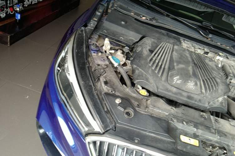 Used Hongqi H5 2018 30TD Dynamic Edition Engine Bay Right