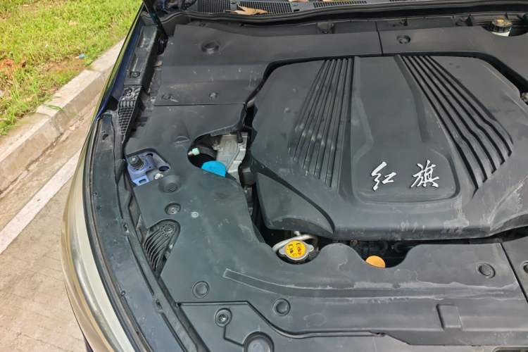Used Hongqi H5 2018 30TD Dynamic Edition Engine Bay Right