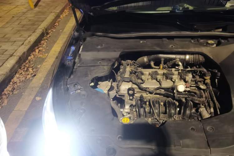 Used Hongqi H5 2018 30TD Smart Connect Dynamic Edition Engine Bay Right