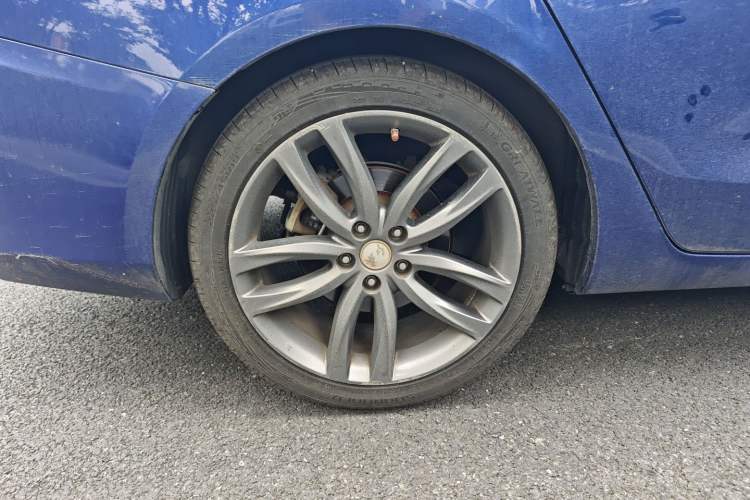 Used Hongqi H5 2018 30TD Smart Connect Dynamic Edition Exterior 4