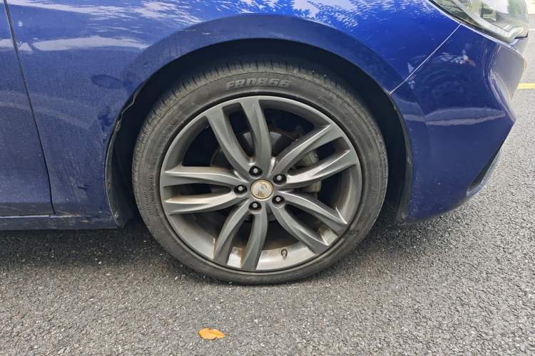 Used Hongqi H5 2018 30TD Smart Connect Dynamic Edition Exterior 5