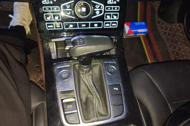Used Hongqi H5 2018 30TD Smart Connect Enjoy Edition Gear Lever
