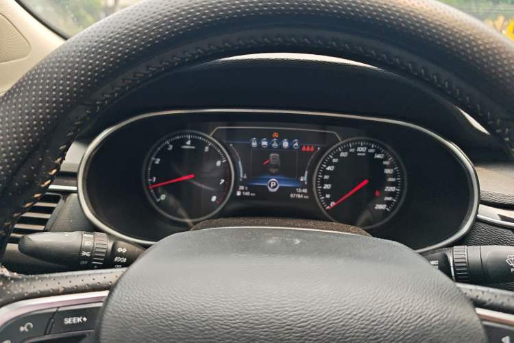 Used Hongqi H5 2018 30TD Smart Connect Dynamic Edition Instrument Cluster