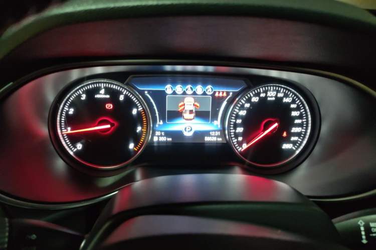 Used Hongqi H5 2018 30TD Smart Connect Dynamic Edition Instrument Cluster