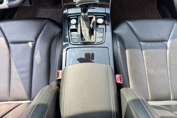 Used Hongqi H5 2018 30TD Dynamic Edition Interior 10