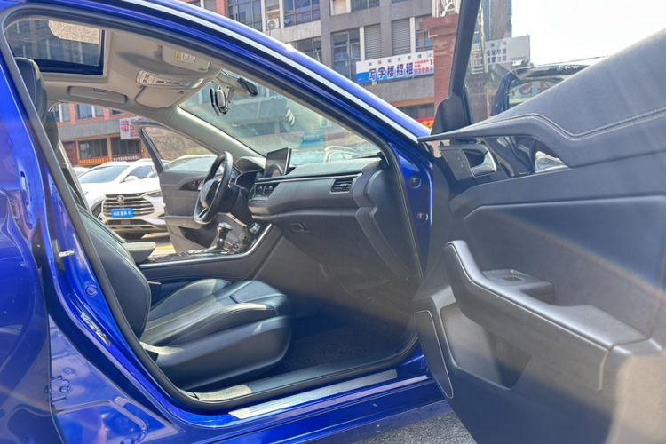 Used Hongqi H5 2018 30TD Dynamic Edition Interior 7