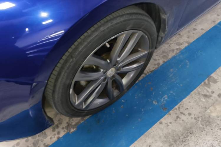 Used Hongqi H5 2018 30TD Smart Connect Dynamic Edition Left Front Wheel Hub