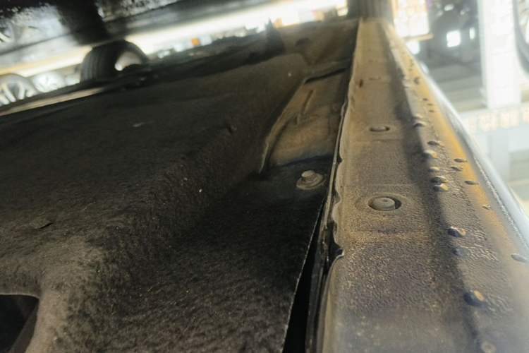 Used Hongqi H5 2018 30TD Dynamic Edition Left Side Sill