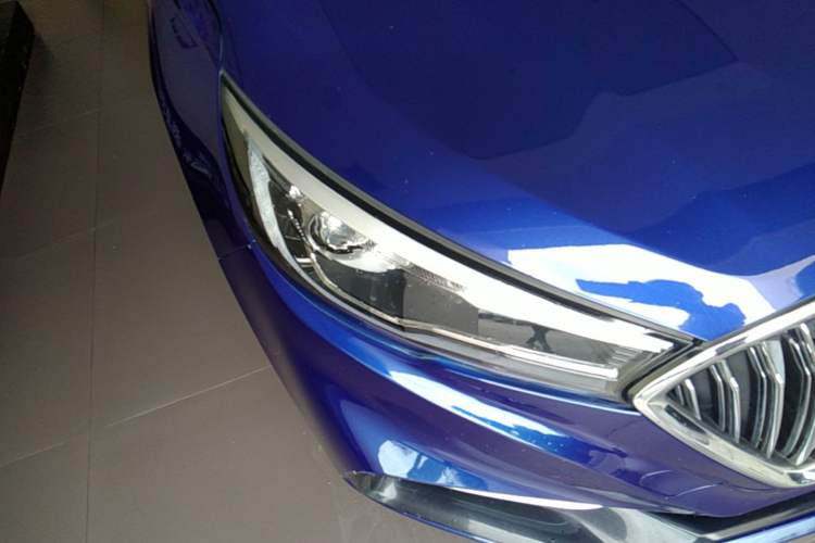 Used Hongqi H5 2018 30TD Dynamic Edition Right Front Headlight