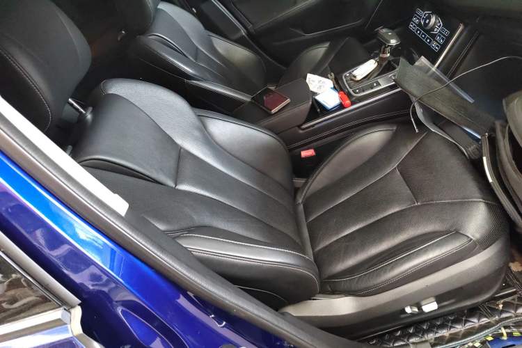 Used Hongqi H5 2018 30TD Smart Connect Dynamic Edition Right Front Seat
